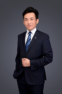 闫栋梁-合伙人律师